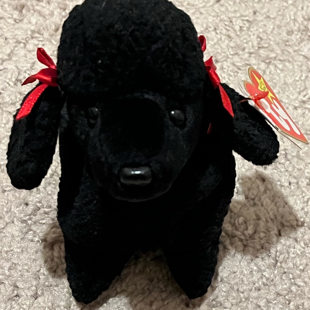 Retired Gigi beanie baby